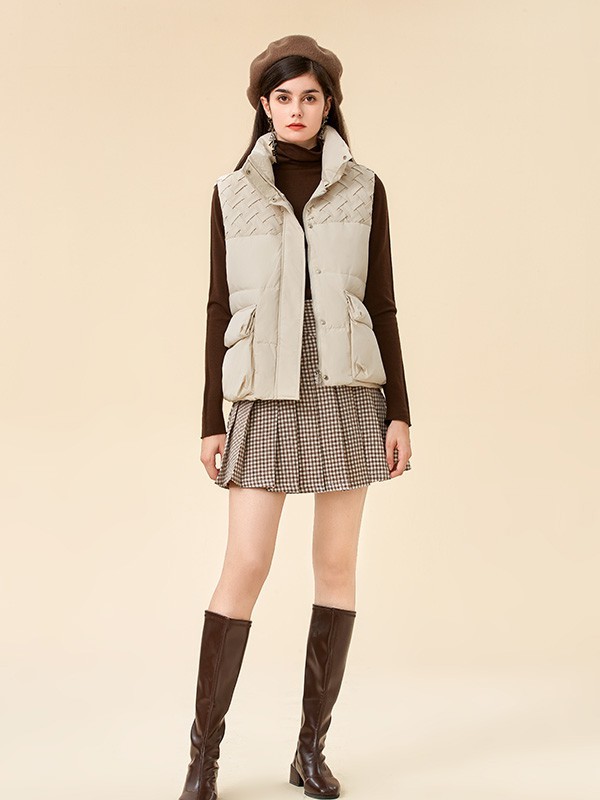 秋冬季节到底要不要备羽绒服?好不好卖?