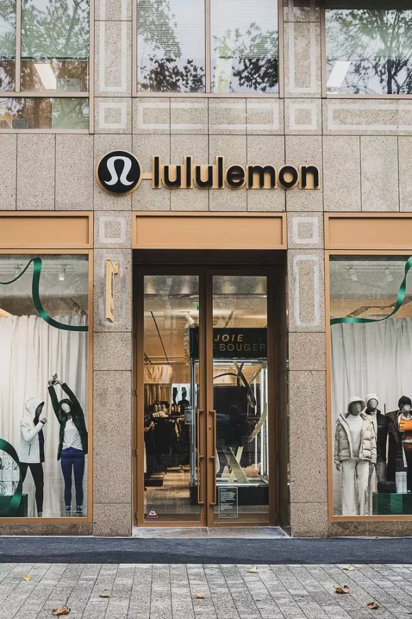 露露乐蒙-Lululemon