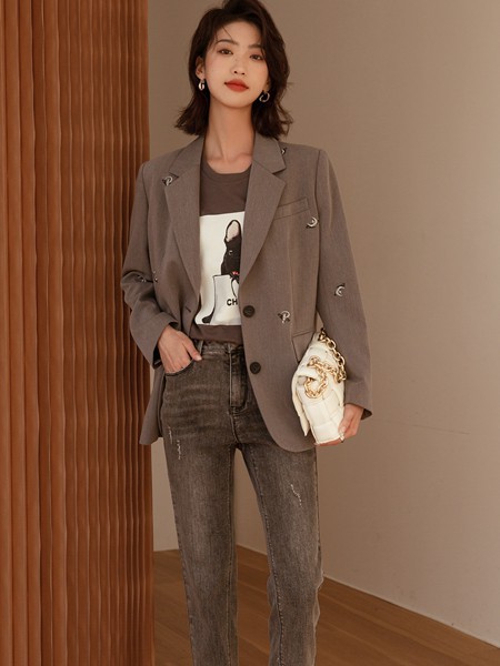 帮顾客打造年轻形象,减龄搭配技巧!