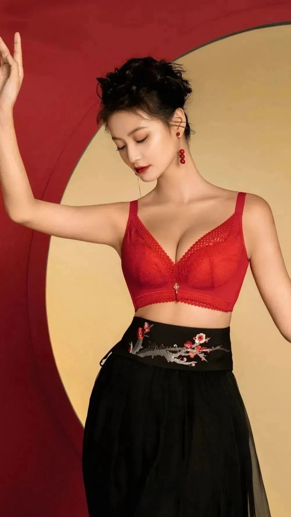 爱戴 |大红色中国风文胸打破沉闷,增添暖意