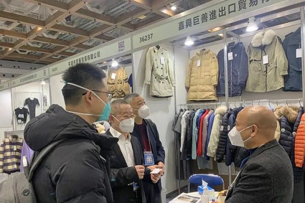 嘉兴羽绒人赴日抢订单,争分夺秒拜访客户