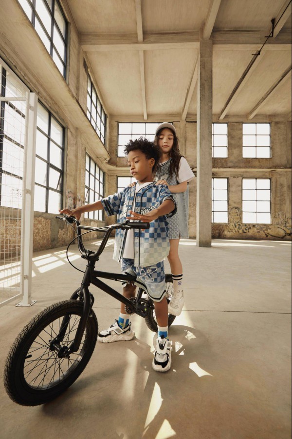 街潮品牌bossini.X KIDS重磅释出新季春夏大片