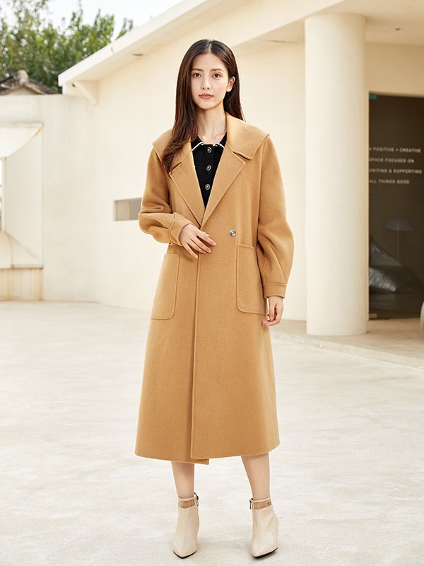 秋冬大衣怎么搭,看这一条大衣万用搭配公式!