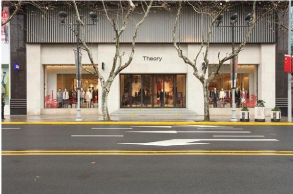 玩转自在试衣间 Theory思睿邀您演绎自在体验官