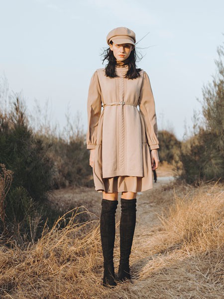 欧式复古风如何穿搭 春节复工这样穿温柔又精致