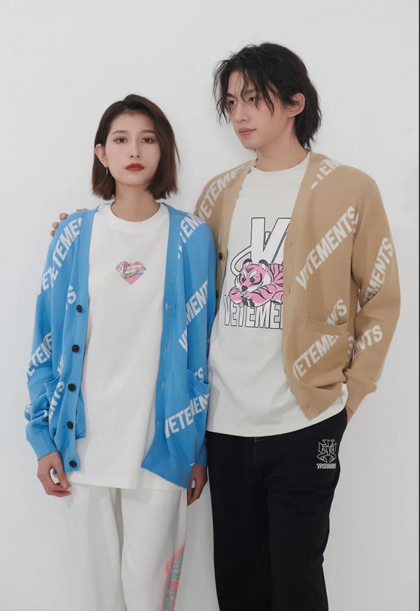 抄作业!情人节送什么礼物给对方?情人节送情侣卫衣好吗