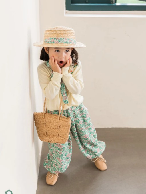 春天碎花裙怎么搭配?开学穿搭碎花裙准不出错!