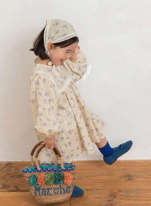 春天碎花裙怎么搭配?开学穿搭碎花裙准不出错!