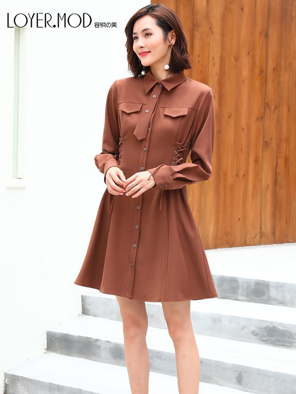 约会适合穿连衣裙吗 什么样的连衣裙显瘦又高级