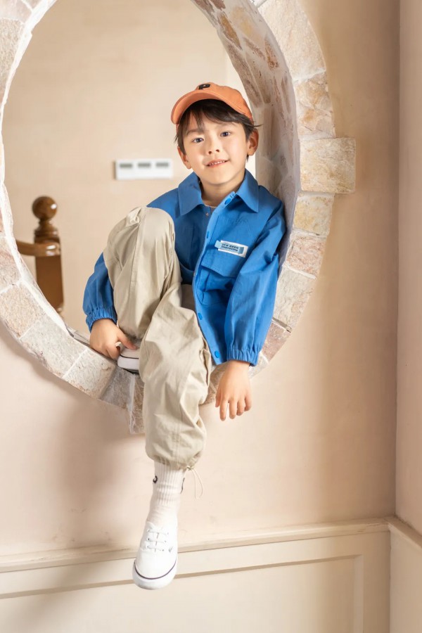 小男生清新日系工装风穿搭指南 工装裤搭配什么上衣?