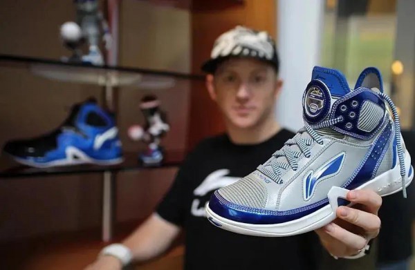 李宁王牌设计师转投Adidas 曾缔造韦德之道经典