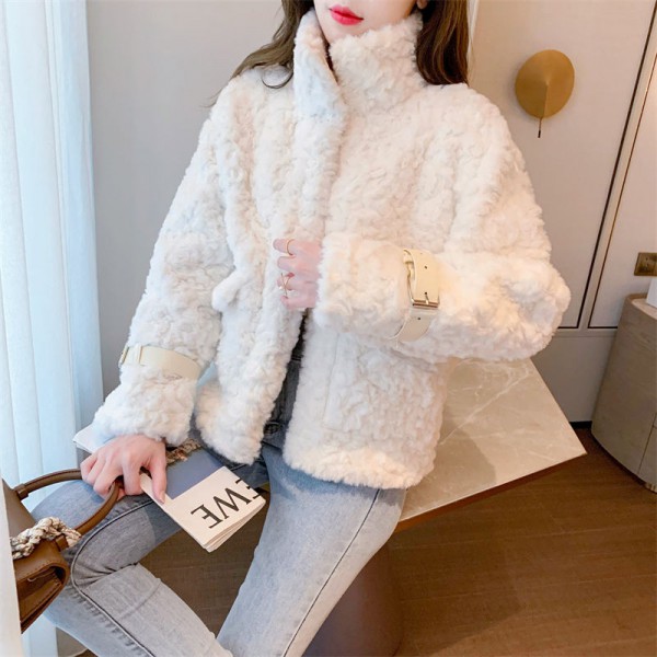 羊羔毛具体是什么面料?白色羊羔毛外套染色怎么办