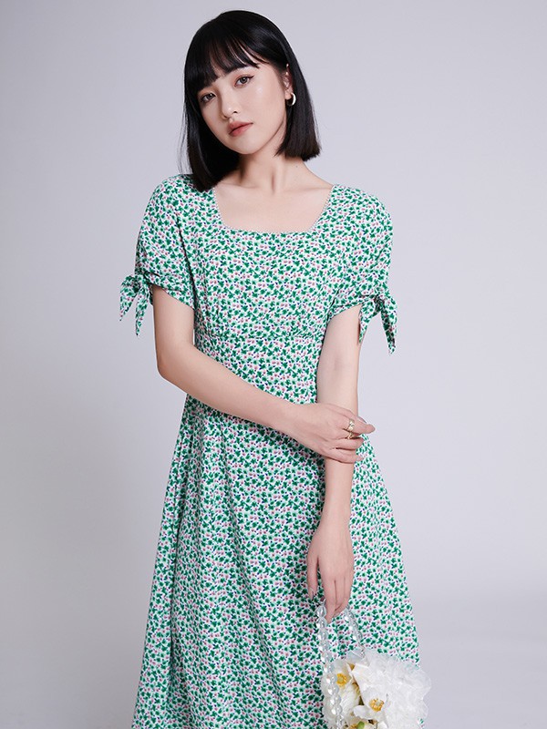 中短发女生适合穿什么款式的连衣裙  绿色连衣裙好看吗
