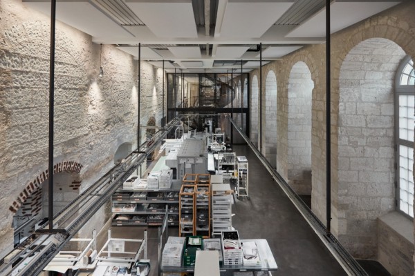 路易威登计划将在今年开设两家工厂,以提高产量!