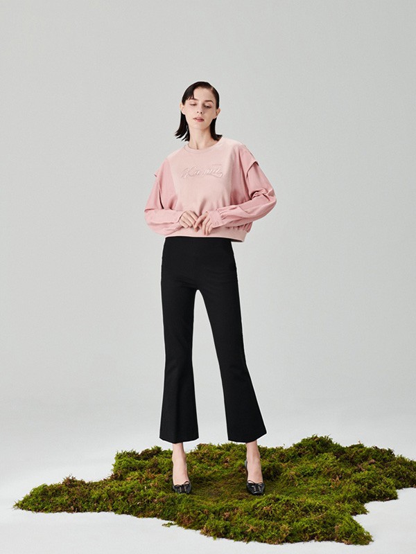 职场能穿粉色衣服吗?粉色西装搭配什么裤子