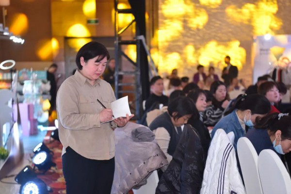 西维娅•东方腔调 | 2022秋冬新品发布会--安徽站圆满成功!