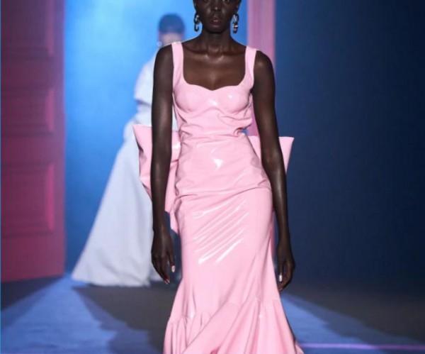 GCDS 发布了品牌 2022 秋冬系列时装秀