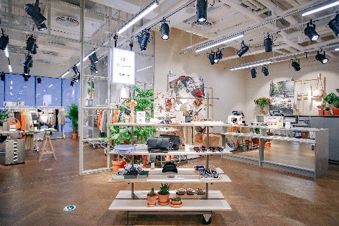 & Other Stories 北京首家线下门店于 三里屯太古里购物中心 重磅揭幕