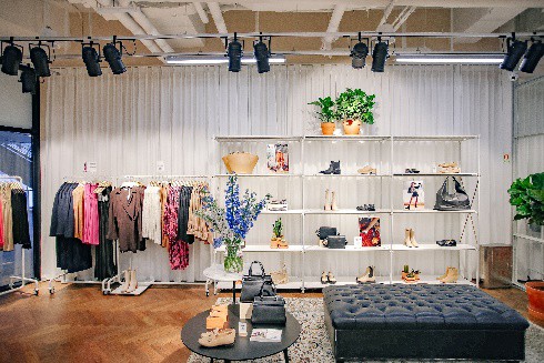 & Other Stories 北京首家线下门店于 三里屯太古里购物中心 重磅揭幕