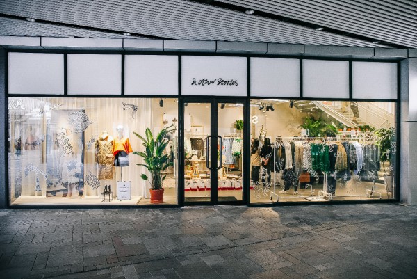 & Other Stories 北京首家线下门店于 三里屯太古里购物中心 重磅揭幕