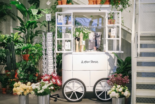 & Other Stories 北京首家线下门店于 三里屯太古里购物中心 重磅揭幕