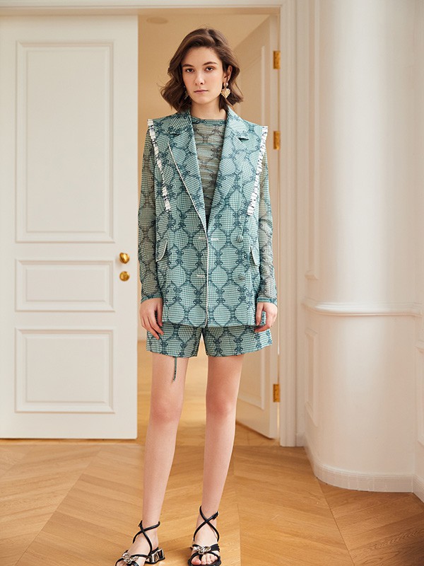 春季女生穿衣指南 苹果型身材怎么穿才好看