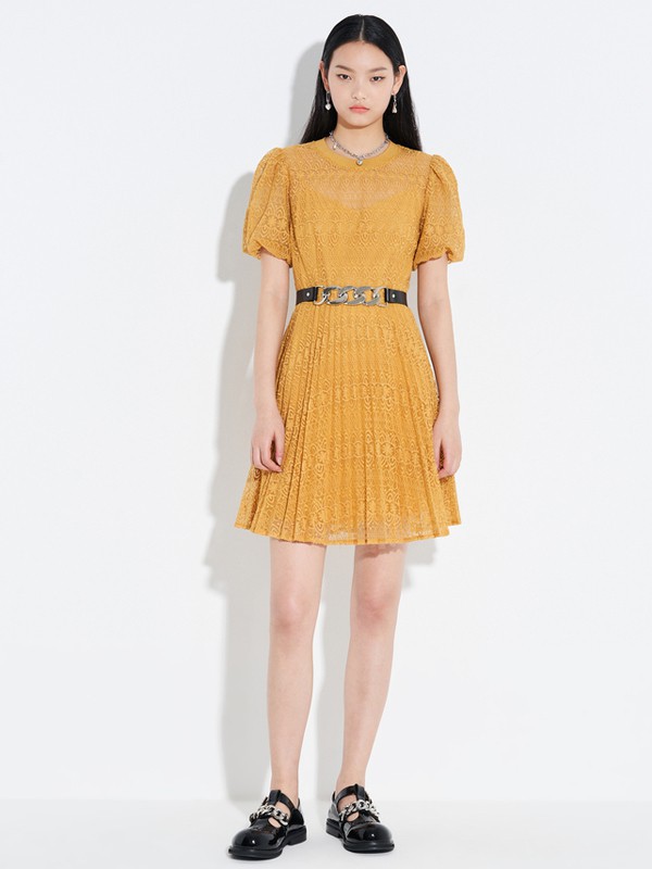 没腰线要怎么搭配?衬衫怎么系更时髦?连衣裙怎么突显腰线?