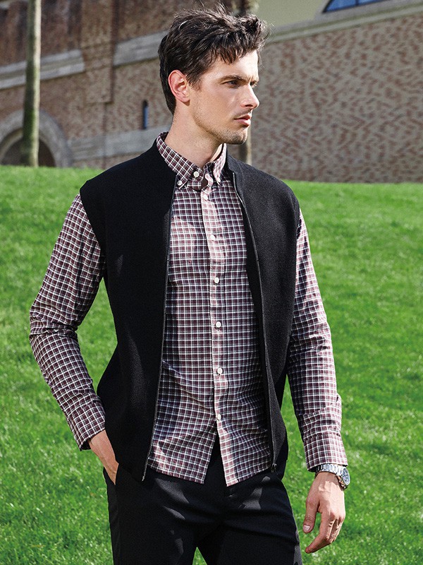 男生很瘦适合穿什么衣服?偏瘦的男生怎么搭配?男士衬衫搭配指南