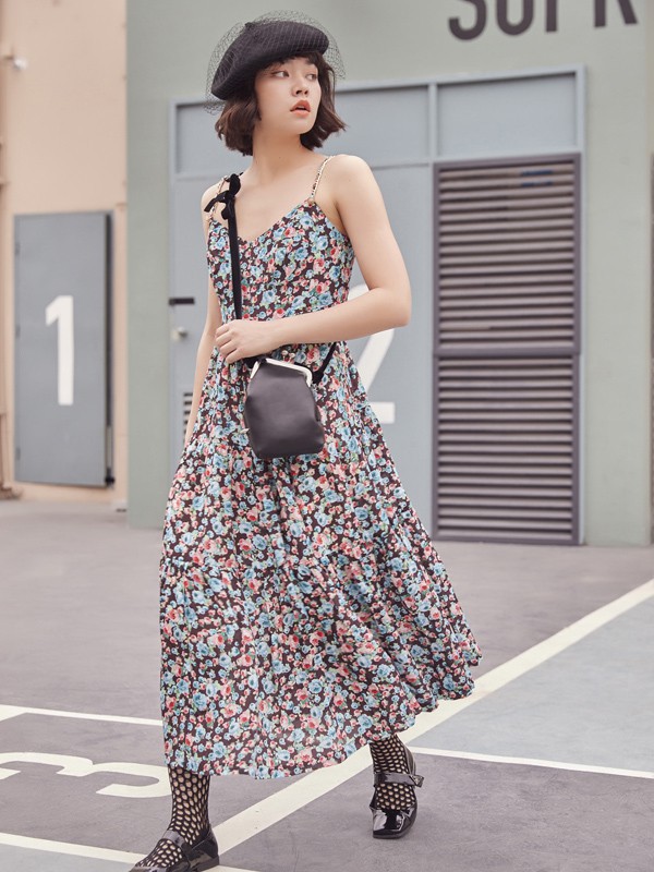 圆脸脸胖穿什么衣服显瘦?V领适合什么脸型的人穿?