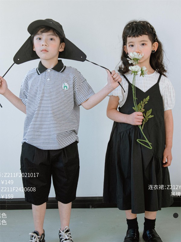 女孩帅气工装风搭配! 女童背带裤怎么搭配?