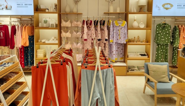 内衣店装修图纸,内衣店装修技巧和注意事项