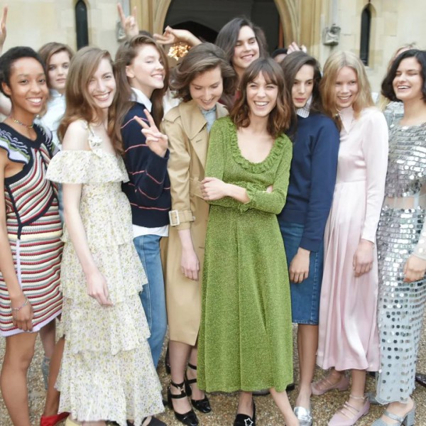 Alexa Chung关闭品牌 早年成名为何没有成为“Totême”们