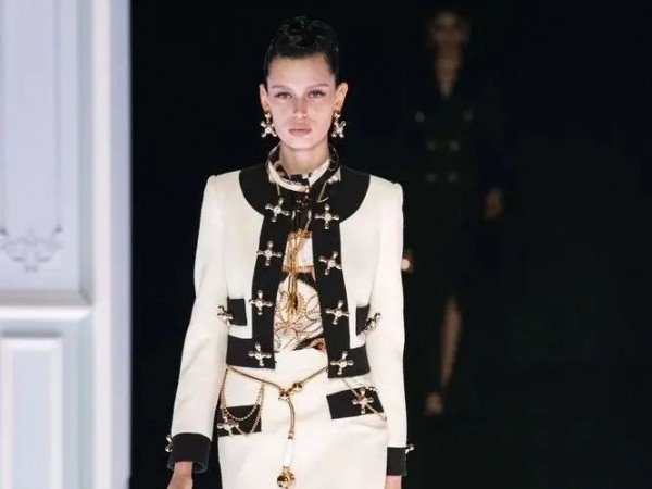 Moschino母公司去年收入大涨近21% 扭亏为盈