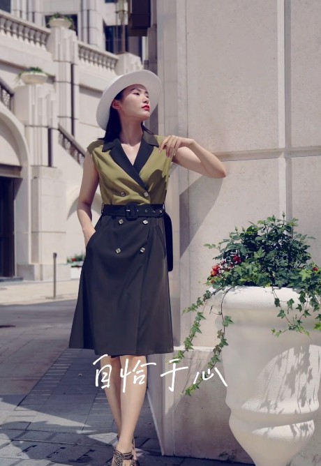 绿色系穿搭高级又有活力!绿色如何应用在职场搭配?