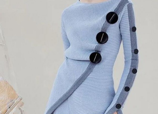 2022时尚流行趋势|喇叭袖,荷叶边以及多彩装饰是未来针织服装的大趋势