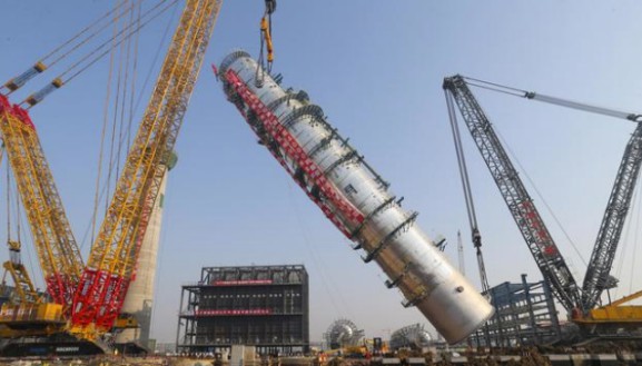 东方盛虹拟建设可降解塑料,功能性纤维两大项目,合计投资超140亿元.