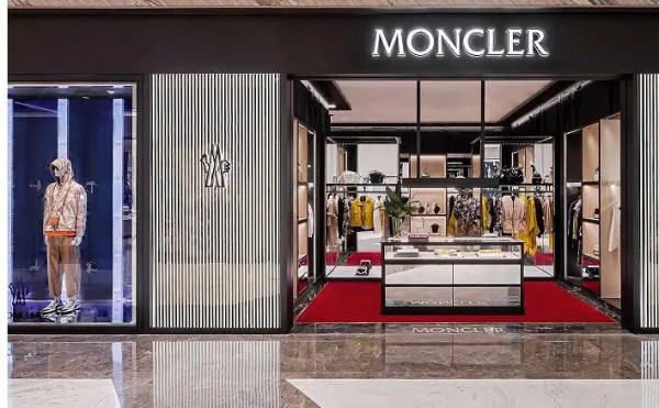 Moncler将于年底涨价10%