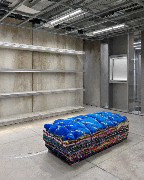 欧洲最大旗舰店,BALENCIAGA 伦敦新店开幕