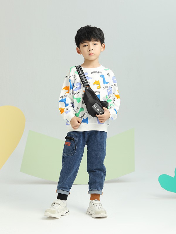 男生皮肤黑适合穿什么颜色?黑皮肤的男孩穿什么颜色更好看