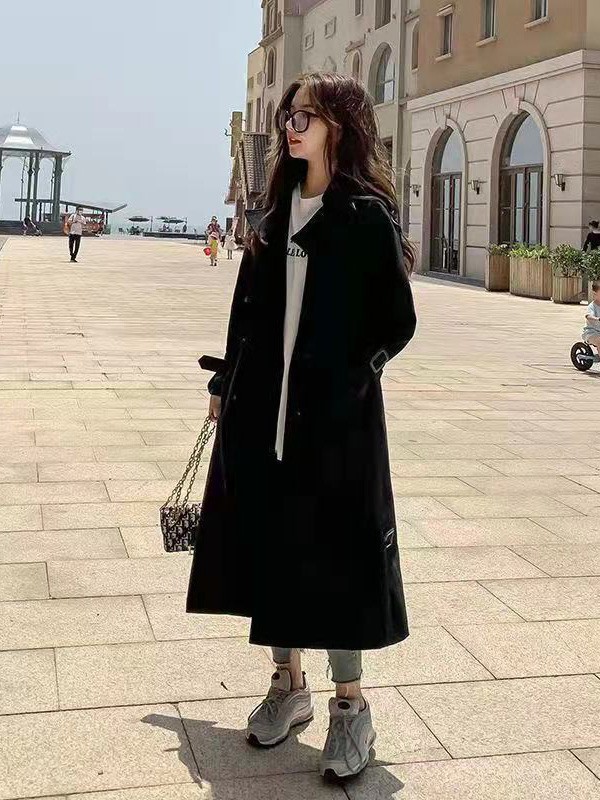 三款经典风衣搭配 让这个春天浪漫又高级