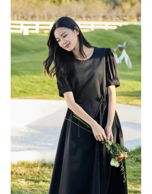 Eall.cz意澳|永远值得相信的小黑裙