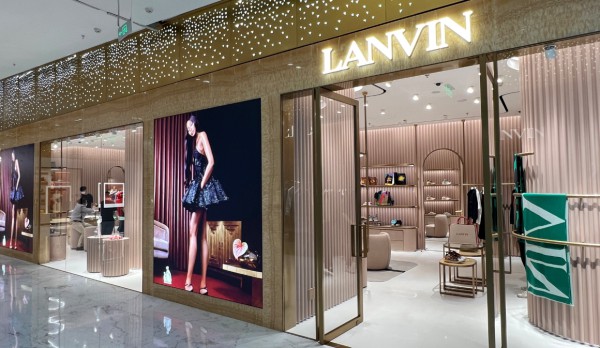重庆首家LANVIN精品店登陆星光68广场