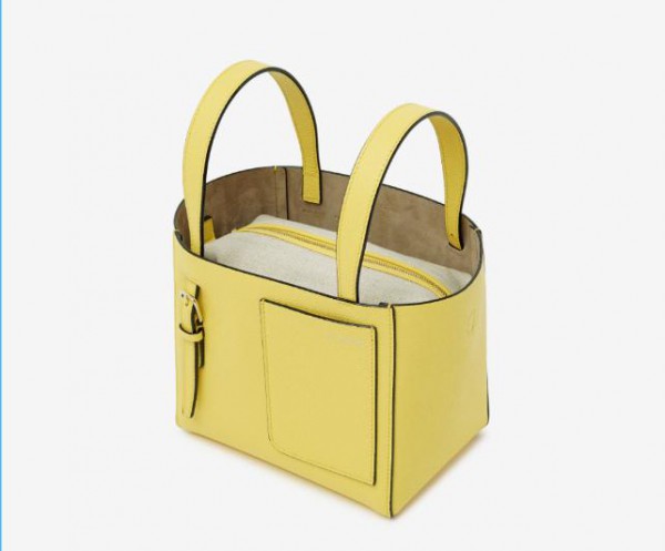 Valextra 特别推出新款 Bucket Micro 手袋