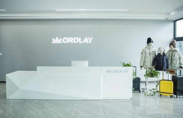 外国品牌众多,为何这个中国羽绒服品牌能够爆火?