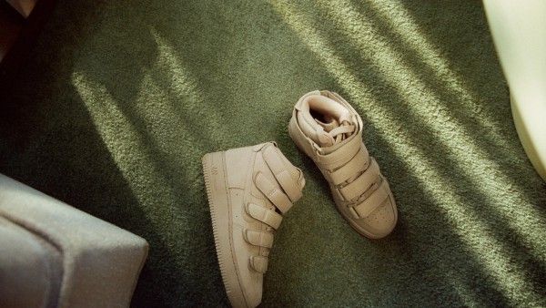 碧梨 x Nike Air Force 1 High 发售日期确定了!将于 4 月 25 正式发售!