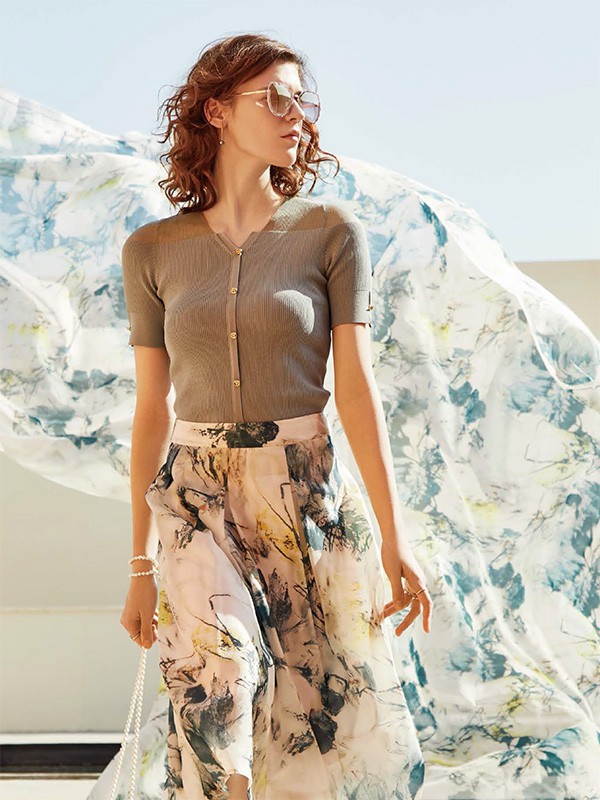 适合30+女性穿的女装品牌 上海高级的女装品牌有哪些?职场女性怎么穿显质感