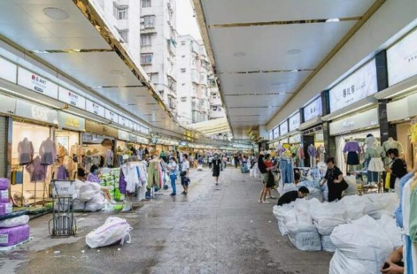 疫情反弹,杭州环北丝绸服装城又要停业!商户今年还能赚到钱吗?