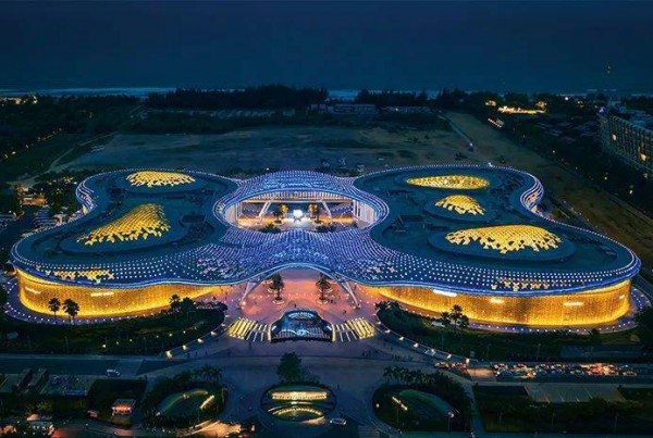 中国中免去年净利润近百亿,集团经营免税品牌超1000家,将加快品牌招商工作!