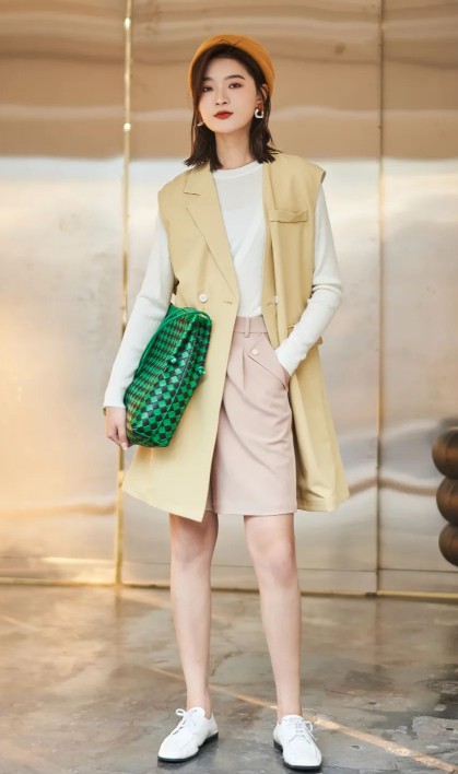黄色在夏天怎么搭配?想要看起来气色好,那么试试黄色单品吧!