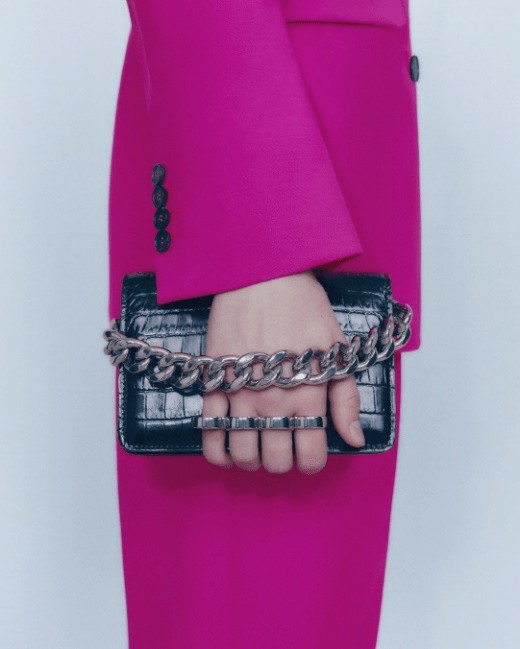 亚历山大麦昆2022春夏女装系列 The Four Ring链条迷你手袋